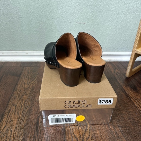 Andre Assous | Sofia Studded Clogs - Picture 6 of 9